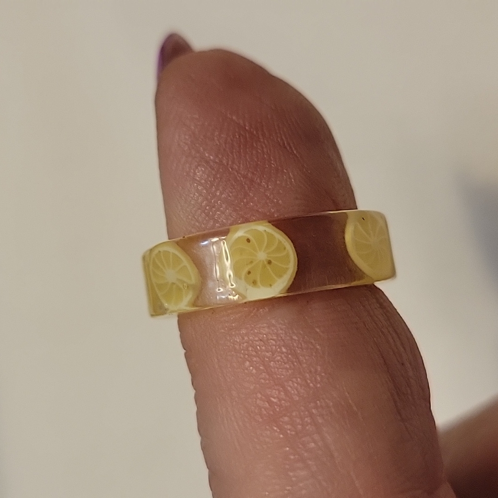 ❄️Host Pick🎉Fun Fashion Acrylic Rings - Picture 3 of 6